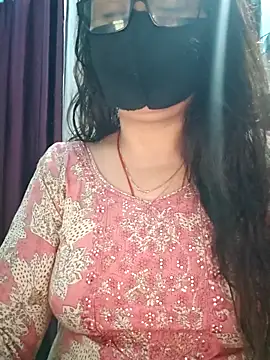 Snapshot of Aishwaryaa_69 chatting on December 1, 2025, 7:02 am Aishwaryaa 69 online show from December 1, 2025, 7:02 am