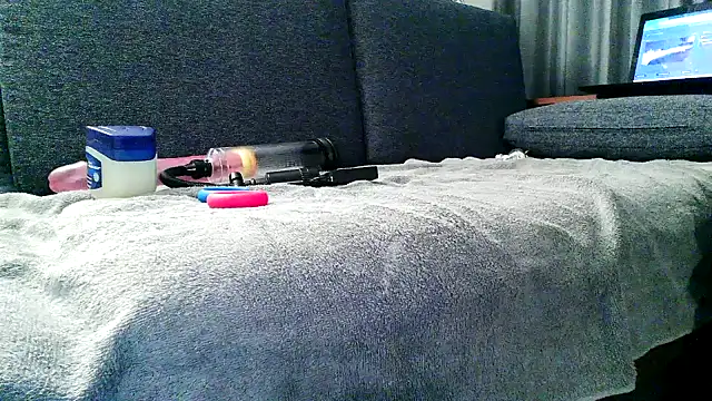 Snapshot of Jacknjimmyjohn chatting on October 9, 2025, 5:22 pm Jacknjimmyjohn online show from October 9, 2025, 5:22 pm