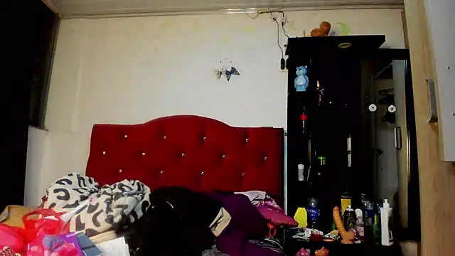 Sweet-Suck69 online show from November 30, 2025, 11:20 pm