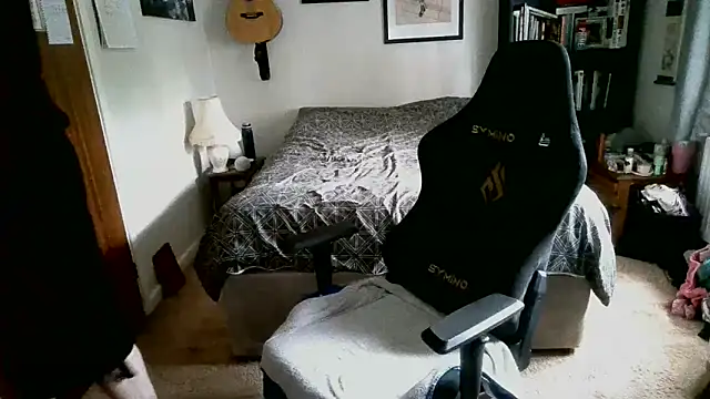 Snapshot of Hairy_Guy30 chatting on October 17, 2025, 3:36 pm Hairy Guy30 online show from October 17, 2025, 3:36 pm