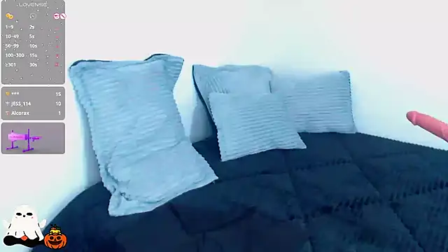 SharonR1 online show from October 20, 2025, 3:07 am