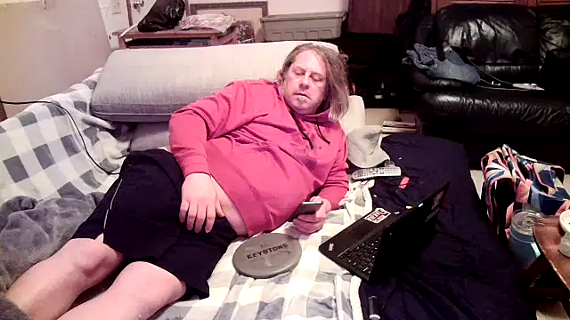 Snapshot of Mic_Oxinner chatting on December 16, 2024, 12:16 pm Mic Oxinner online show from December 16, 2024, 12:16 pm