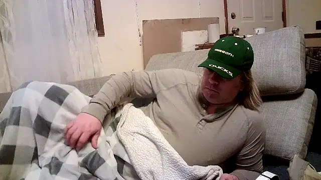 Snapshot of Mic_Oxinner chatting on January 4, 2025, 3:50 am Mic Oxinner online show from January 4, 2025, 3:50 am