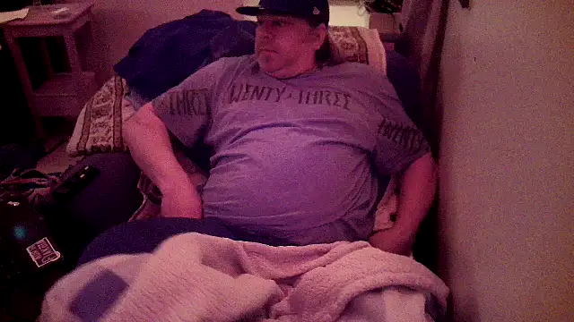 Snapshot of Mic_Oxinner chatting on January 6, 2025, 10:35 am Mic Oxinner online show from January 6, 2025, 10:35 am