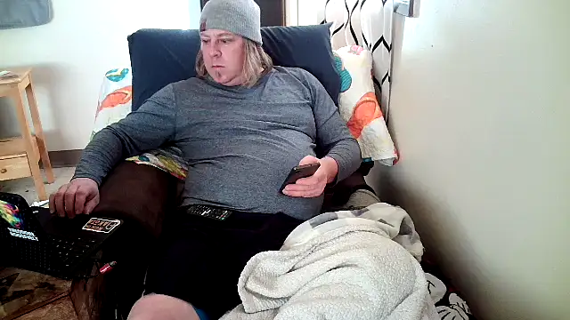 Snapshot of Mic_Oxinner chatting on January 6, 2025, 8:50 pm Mic Oxinner online show from January 6, 2025, 8:50 pm