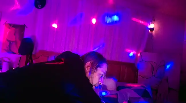 Snapshot of Mic_Oxinner chatting on January 18, 2025, 10:17 am Mic Oxinner online show from January 18, 2025, 10:17 am