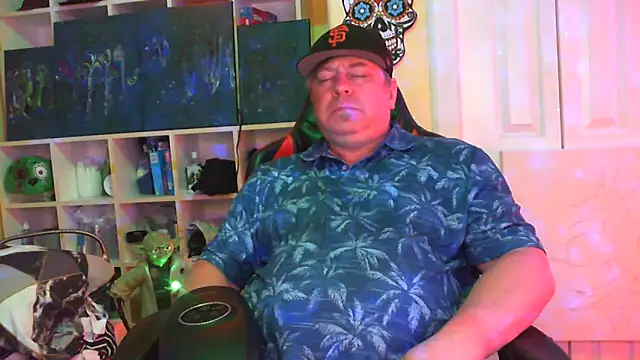 Snapshot of Mic_Oxinner chatting on September 21, 2025, 11:12 am Mic Oxinner online show from September 21, 2025, 11:12 am