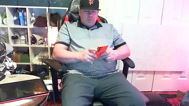 Snapshot of Mic_Oxinner chatting on September 22, 2025, 4:03 am Mic Oxinner online show from September 22, 2025, 4:03 am