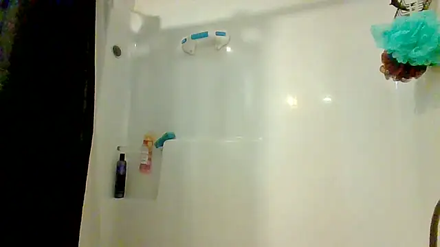 Snapshot of Mic_Oxinner chatting on October 17, 2025, 11:02 am Mic Oxinner online show from October 17, 2025, 11:02 am