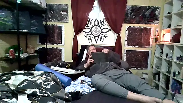 Mic Oxinner online show from November 24, 2025, 8:30 pm