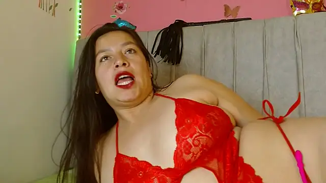 monickhot303av online show from February 4, 2025, 5:42 am