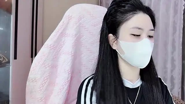  Lygn   online show from November 13, 2025, 6:01 am