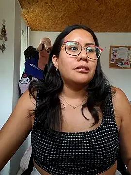 KasiaVenus  online show from November 5, 2025, 9:15 pm