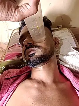 saggy1218 online show from December 13, 2025, 7:53 pm