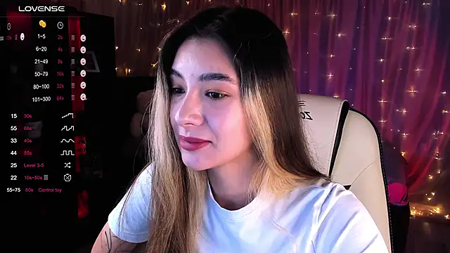 Snapshot of DarlaLike chatting on January 12, 2025, 4:52 am DarlaLike online show from January 12, 2025, 4:52 am