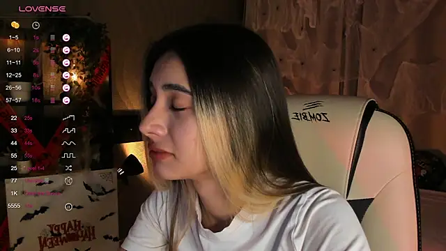 Snapshot of DarlaLike chatting on October 22, 2025, 3:51 am DarlaLike online show from October 22, 2025, 3:51 am