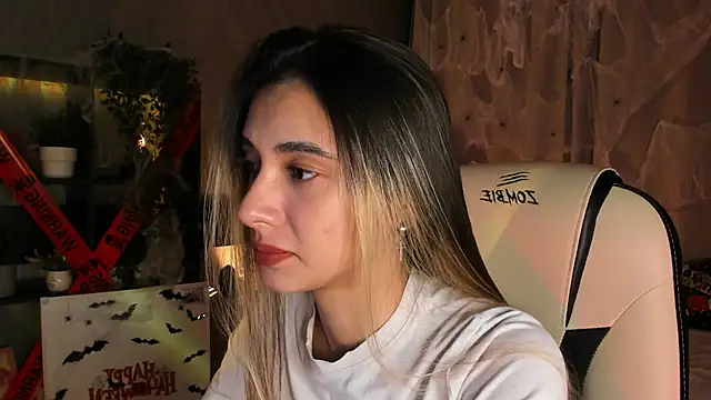 Snapshot of DarlaLike chatting on October 26, 2025, 3:34 am DarlaLike online show from October 26, 2025, 3:34 am