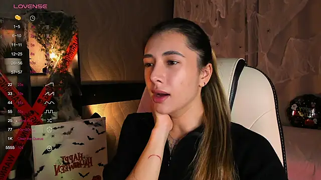 Snapshot of DarlaLike chatting on October 31, 2025, 3:40 am DarlaLike online show from October 31, 2025, 3:40 am