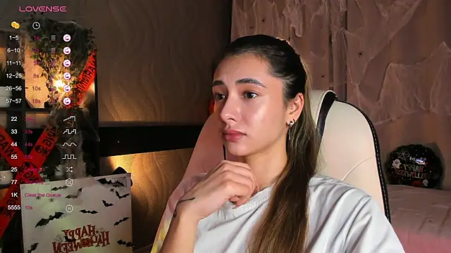 Snapshot of DarlaLike chatting on November 1, 2025, 4:03 am DarlaLike online show from November 1, 2025, 4:03 am