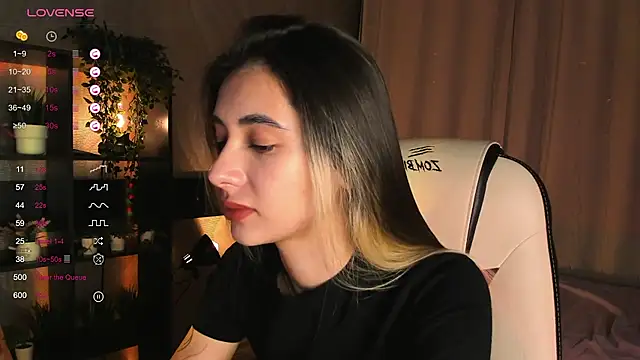 Snapshot of DarlaLike chatting on November 12, 2025, 3:40 am DarlaLike online show from November 12, 2025, 3:40 am