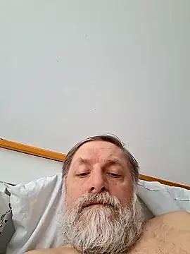 Outdoorsexlover online show from February 18, 2026, 10:44 am