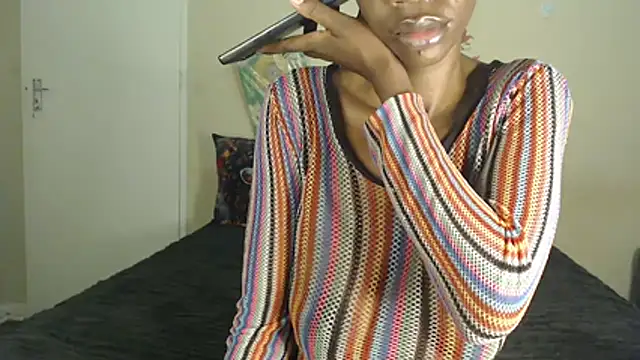 Blacktittiex02 online show from June 14, 2026, 7:27 pm