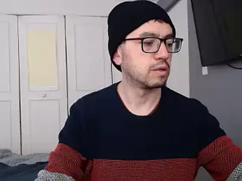 Diptongo online show from December 3, 2024, 8:39 pm