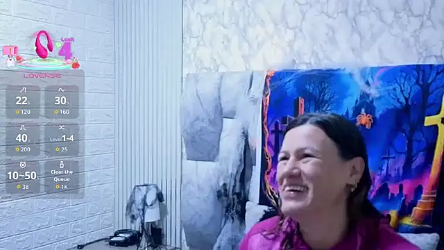 charlotte  G online show from October 31, 2025, 11:11 am