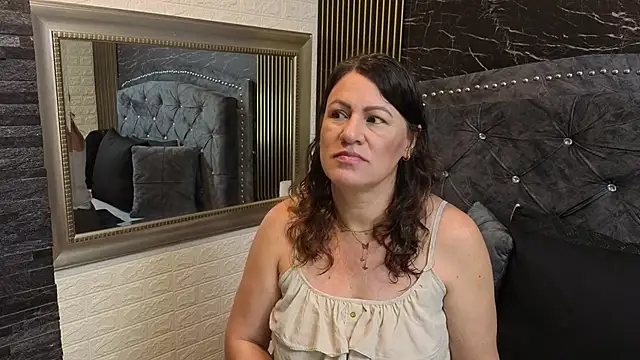 charlotte  G online show from March 12, 2026, 10:54 am