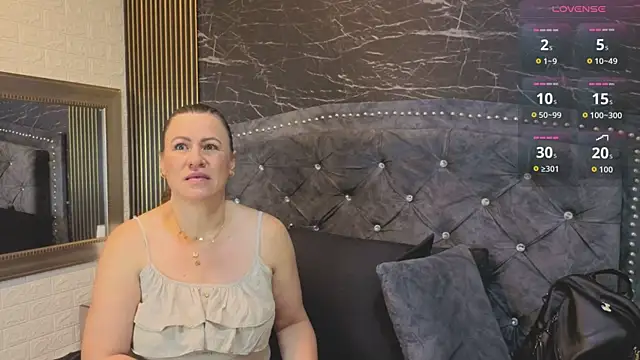 charlotte  G online show from March 29, 2026, 12:27 pm