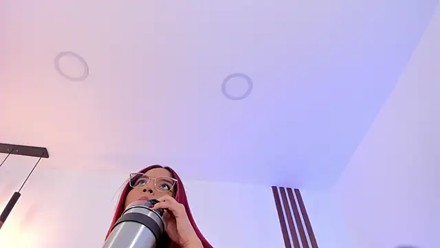 Scarlett Morgan  online show from December 15, 2025, 8:02 pm