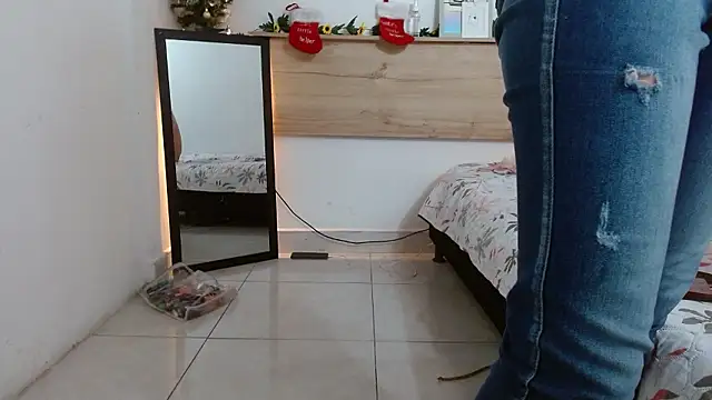 Snapshot of Zamu_1992 chatting on December 1, 2024, 7:47 pm Zamu 1992 online show from December 1, 2024, 7:47 pm