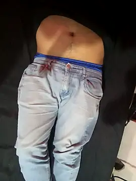 YoSoyLittleBoy online show from October 6, 2025, 7:06 am