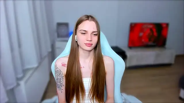 StellaLawless online show from February 19, 2025, 8:10 pm