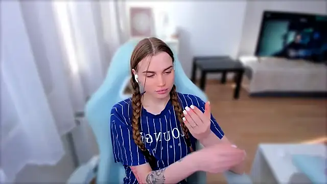 StellaLawless online show from March 9, 2025, 8:07 am