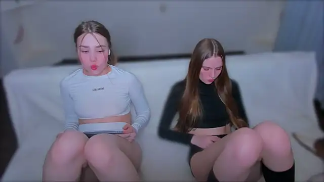 StellaLawless online show from April 18, 2026, 7:58 pm