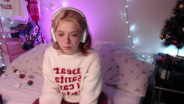 KatieMelone online show from December 14, 2025, 11:31 pm