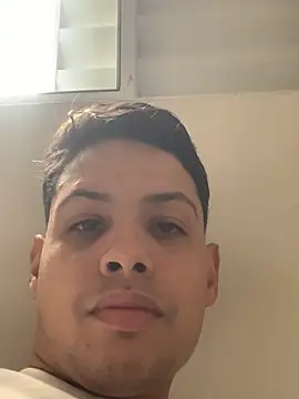 matheuszk 007 online show from May 25, 2026, 3:18 pm