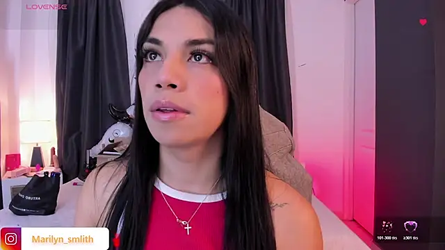 MarilynSmIith online show from October 26, 2025, 12:11 pm