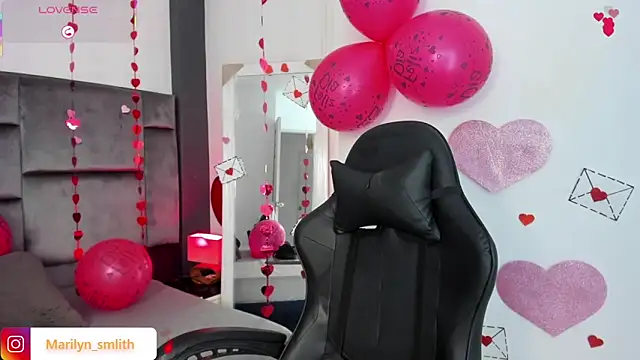 MarilynSmIith online show from February 17, 2026, 12:01 pm