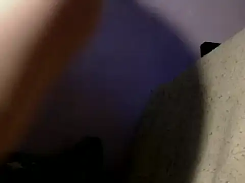 Snapshot of velvet_lips01 chatting on December 17, 2024, 10:11 pm velvet lips01 online show from December 17, 2024, 10:11 pm