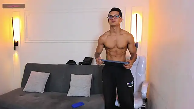 Paradise boy s online show from November 26, 2025, 3:02 pm