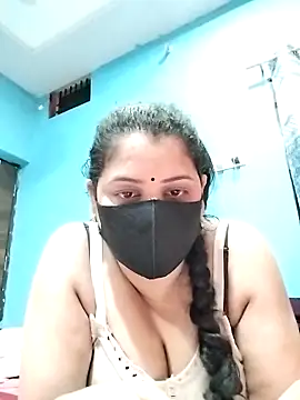 Snapshot of Ruksar-Pathan chatting on May 5, 2026, 7:33 pm Ruksar-Pathan online show from May 5, 2026, 7:33 pm