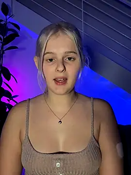 Allylove03 online show from November 30, 2025, 7:29 pm