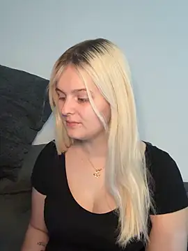 Snapshot of Allylove03 chatting on February 3, 2026, 10:26 pm Allylove03 online show from February 3, 2026, 10:26 pm