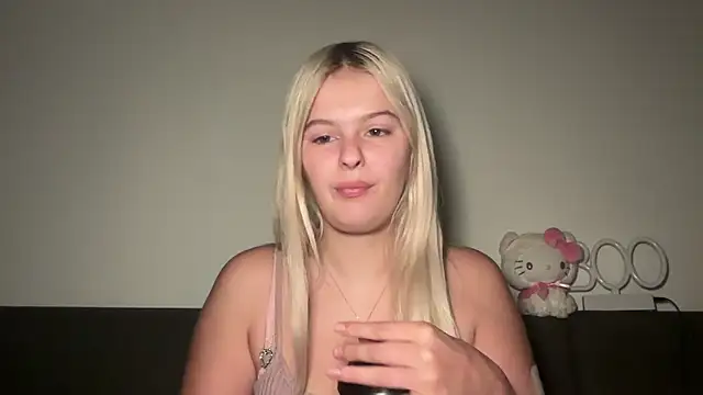 Allylove03 online show from June 15, 2026, 3:20 am