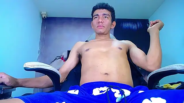 DOMINIT HOT online show from October 12, 2025, 7:57 pm