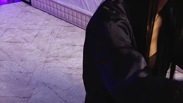 Snapshot of OnlyXandra chatting on January 19, 2026, 5:44 am OnlyXandra online show from January 19, 2026, 5:44 am