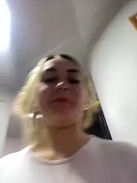 Snapshot of emma_oxford chatting on December 21, 2024, 6:41 am emma oxford online show from December 21, 2024, 6:41 am