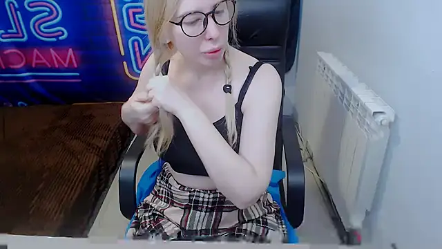 kerakiss877 online show from February 20, 2026, 9:15 pm